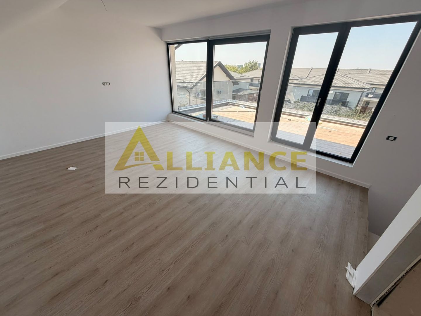 [S.OLTENITEI] Vila cu 5 camere + Terasa | 180 MPU - Teren 190 MP - Poză 4