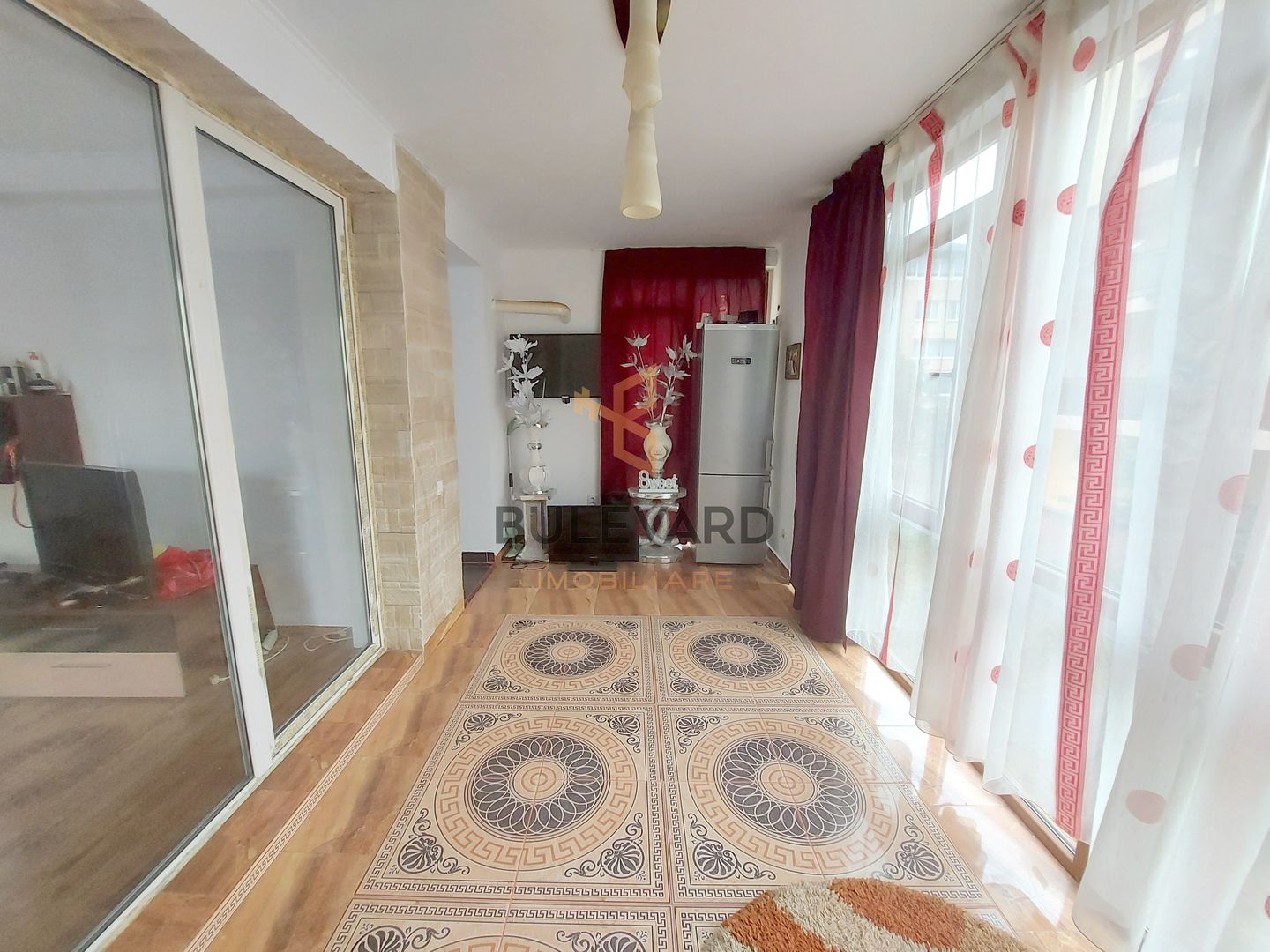 Apartament cu 2 camere+terasa 18 mp+balcon 16 mp! - Poză 9
