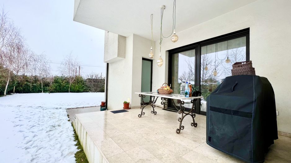 Proprietate deosebita suprafete generoase 580 mp teren 2076 mp - Poză 16