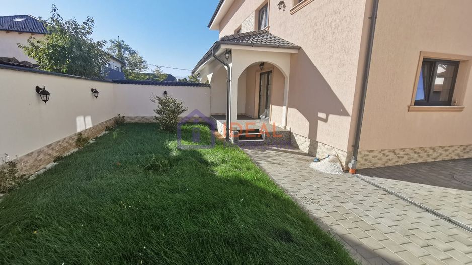 Duplex  Modern cu 6 camere, si teren de 270 mp, in Selimbar - Poză 3