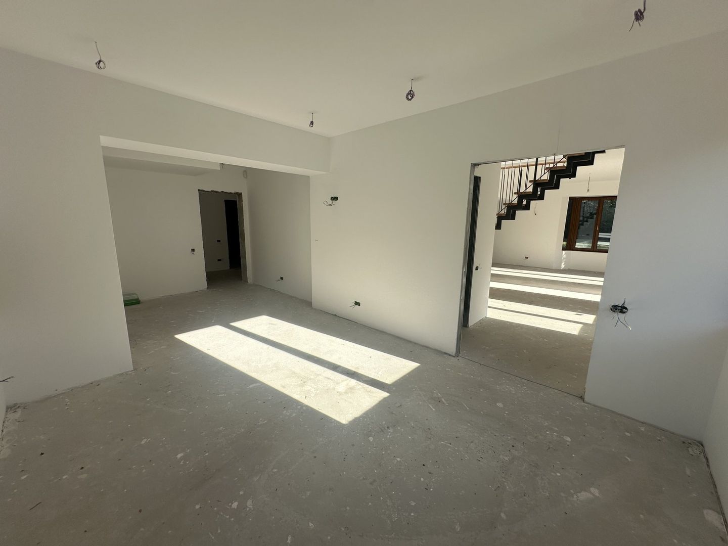 PARADISUL VERDE, VILA 507 MP, LOT 1.095 MP! - Poză 14