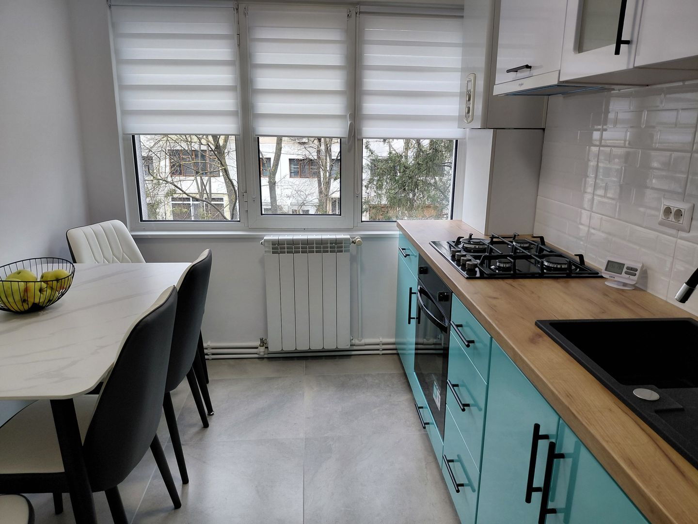 🏡  Apartament 3 camere – Micro 16,  etaj 2, (în spate la complex  Siret) - Poză 3