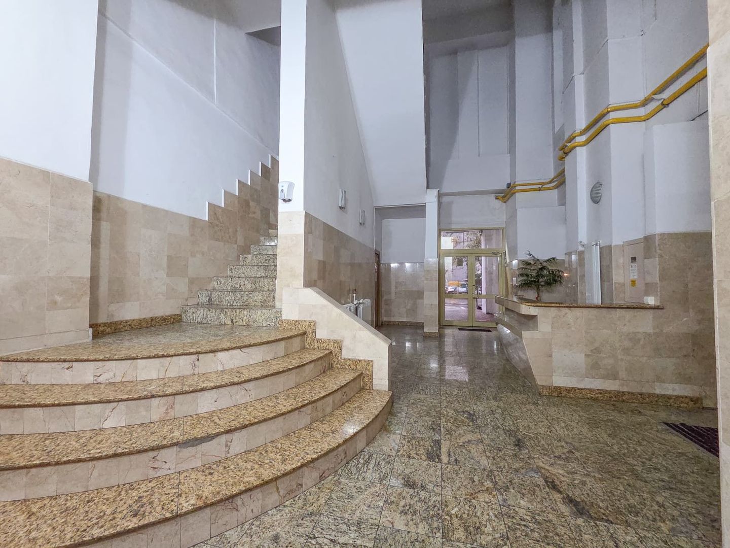 Apart 3 camere birouri stradal Bulevardul Unirii colt Nerva Traian - Poză 26