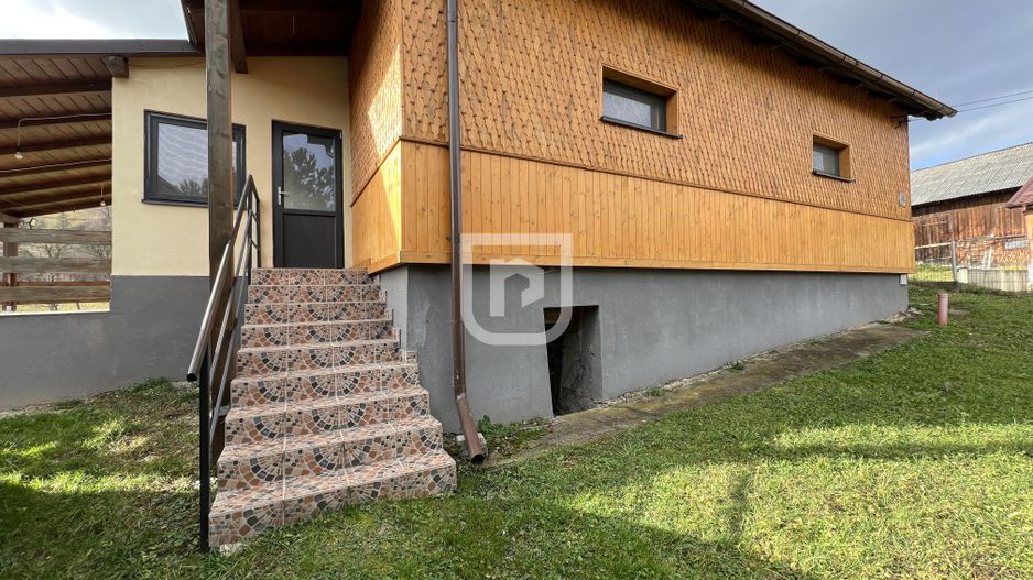 Casa din barne cu 3 dormitoare si pardoseala Gura Humorului - Poză 16