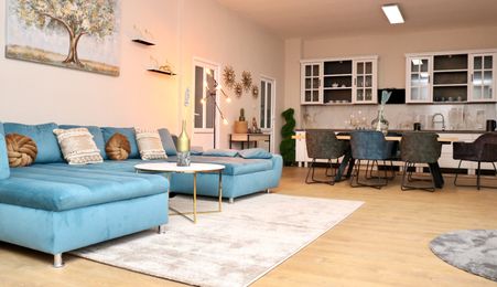 Apartament 4 camere de închiriat | Cisnădie, Central | Curte