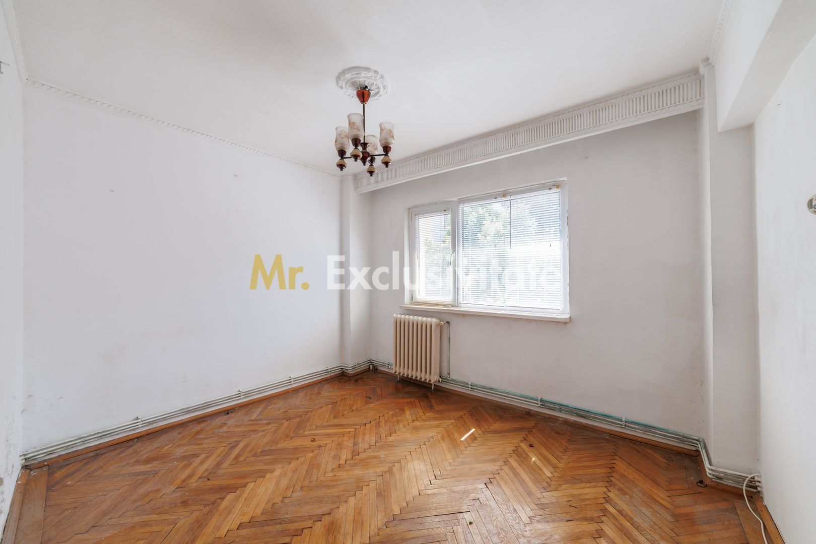 2 camere decomandate, Banat – etaj 2, centrală proprie, zonă excelentă - Poză 1