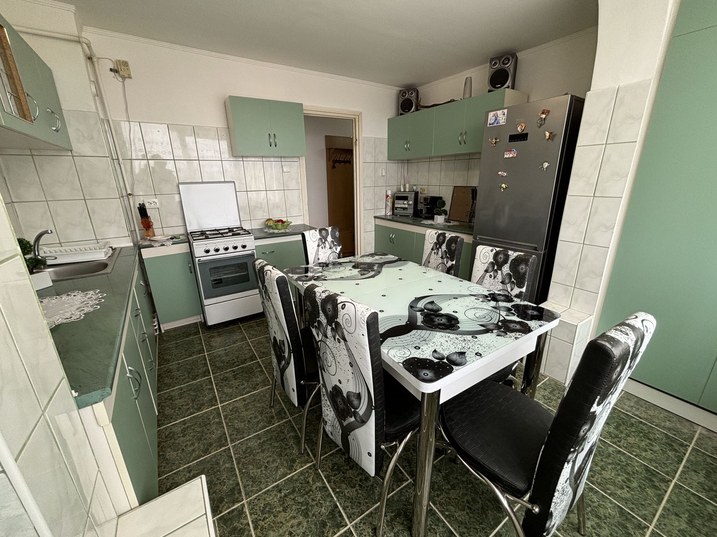 Apartament 3 camere decomandat 73 M² - Poză 2