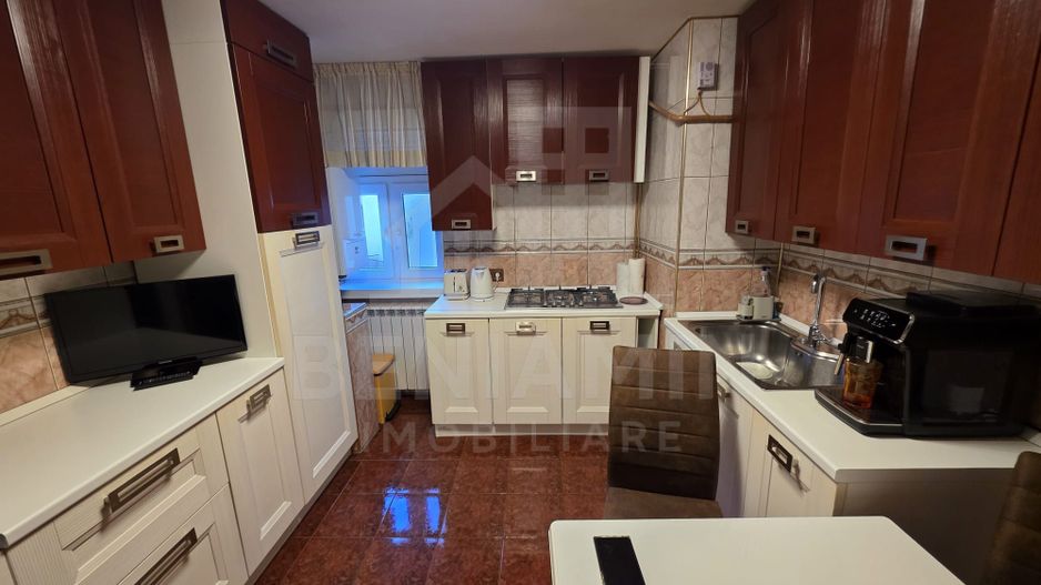 4 camere - etaj 1 - 94mp -mobilat-utilat- centrala - parcare - Teatru - Poză 8