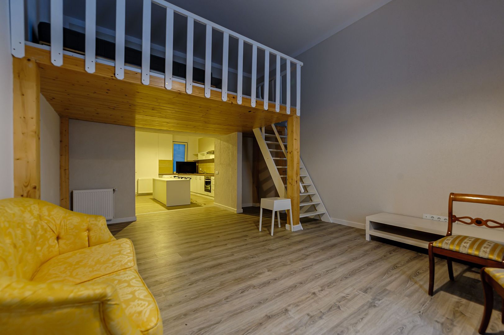 Apartament de închiriat tip loft - Poză 3