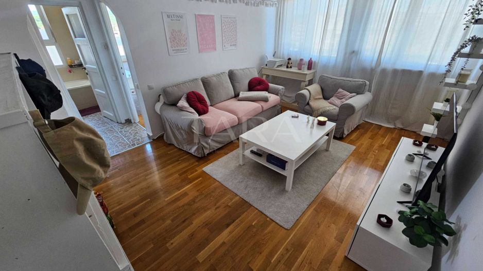 Apartament luminos, renovat, mobilat și utilat complet, Cluj-Napoca. - Poză 2