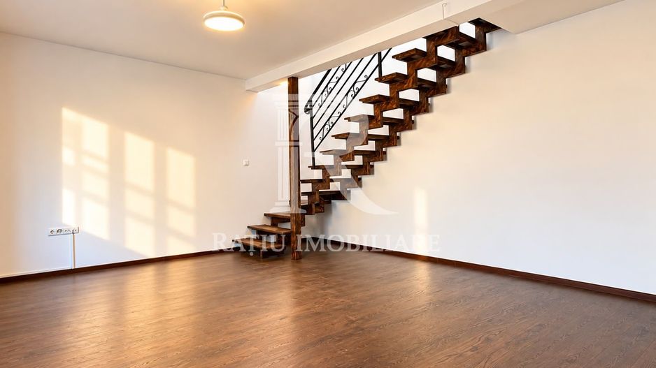 BIROU ULTRACENTRAL | 4 CAMERE | PARCARE CU BARIERA | ORADEA - Poză 1