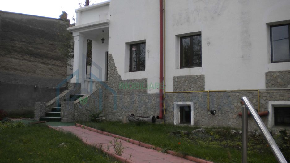 Proprietate comercială centrală, cu vizibilitate excelentă, în Iași - Poză 4