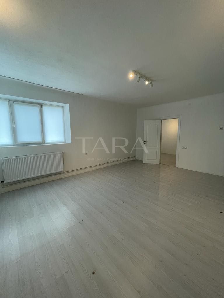 Andrei Mureșanu, Piața Engels. Vanzare apartament cu 1 camera. - Poză 1