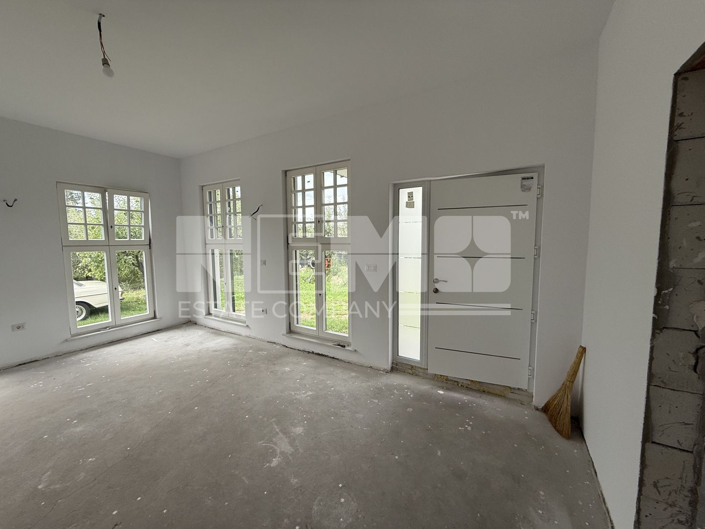 CASA CU 11 ARI TEREN - DRUM PRIVAT - LIVADA - Poză 11