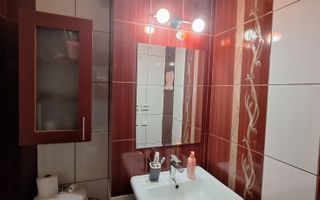 Apartament 4 camere, Etaj 1 de vanzare in cartierul 1 mai - Poză 4