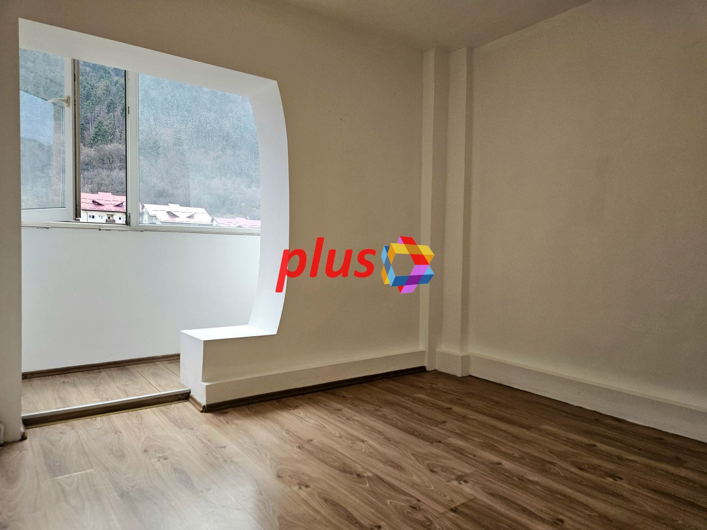 Apartament cu doua camere, zona Racadau 57 mp - vedere spre Tampa - Poză 4