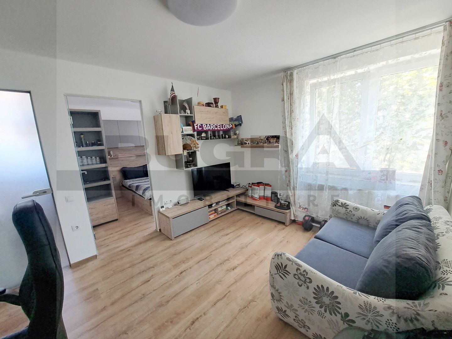 Apartament 2 camere, 29mp, etaj intermediar, zona Piata Hermes - Poză 3
