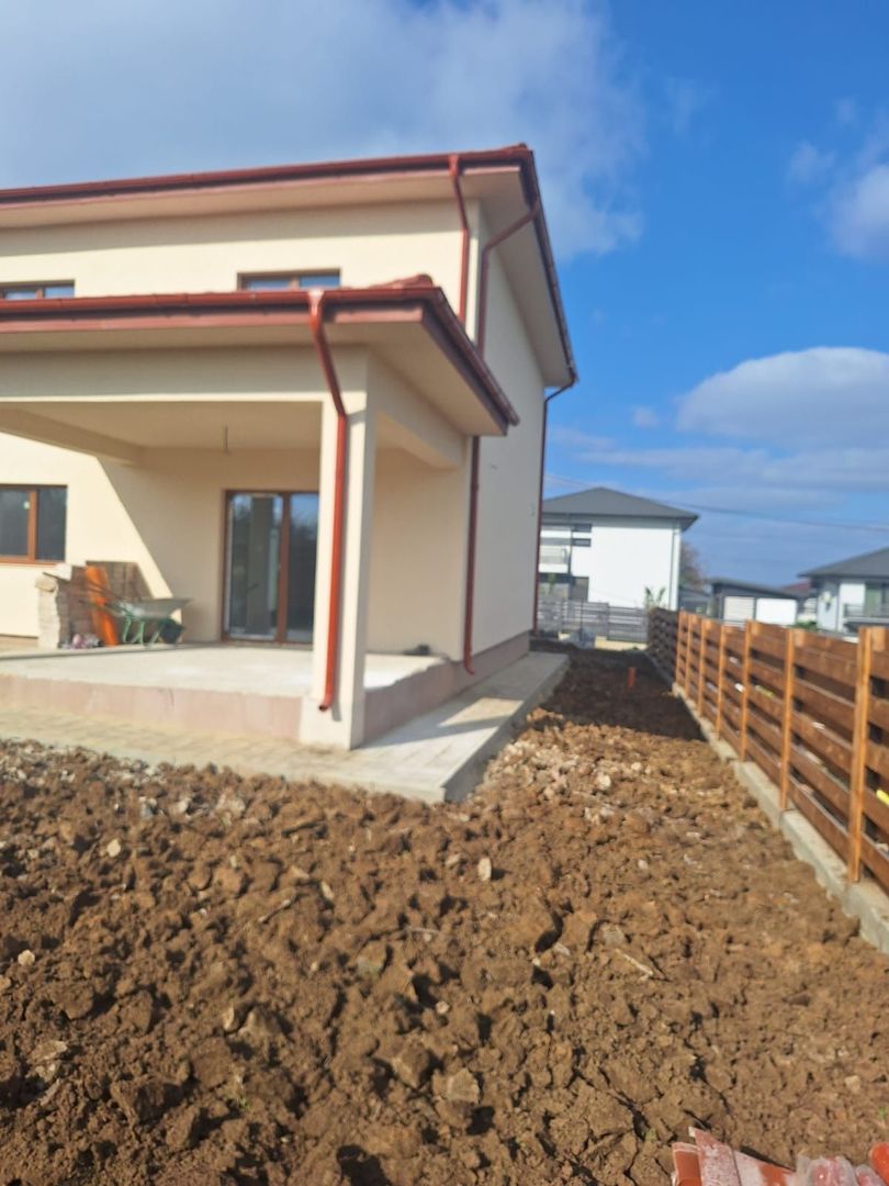 Casa P+E ,140 mp utili,451 mp teren, Hlincea,MUTARE  IMEDIATA. - Poză 4