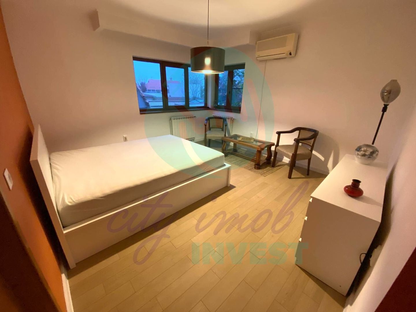 Apartament  3 CAMERE in bloc boutique-CENTRALA PROPRIE-80 mp - Poză 5