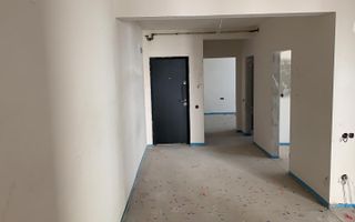 Apartament cu 2 camere de vânzare cu gradina proprie si parcare - Poză 4