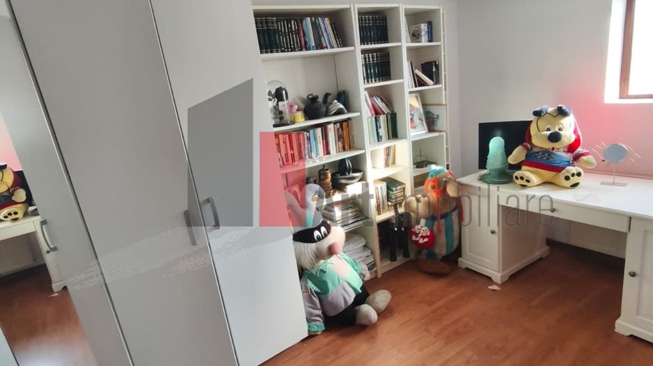 Casa Vanzare Giulesti 4 camere - Poză 2