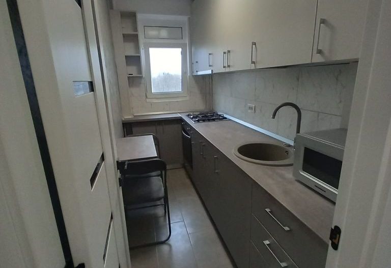 Închiriere apartament 2 camere, decomandat, cu loc de parcare - Poză 6