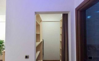 Apartament cu 3 camere – 13 Decembrie, Coresi la 5 minute pe jos. - Poză 10