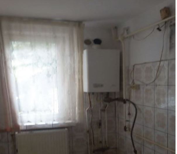 Apartament 3 camere si boxa in Piatra Neamt - Poză 3