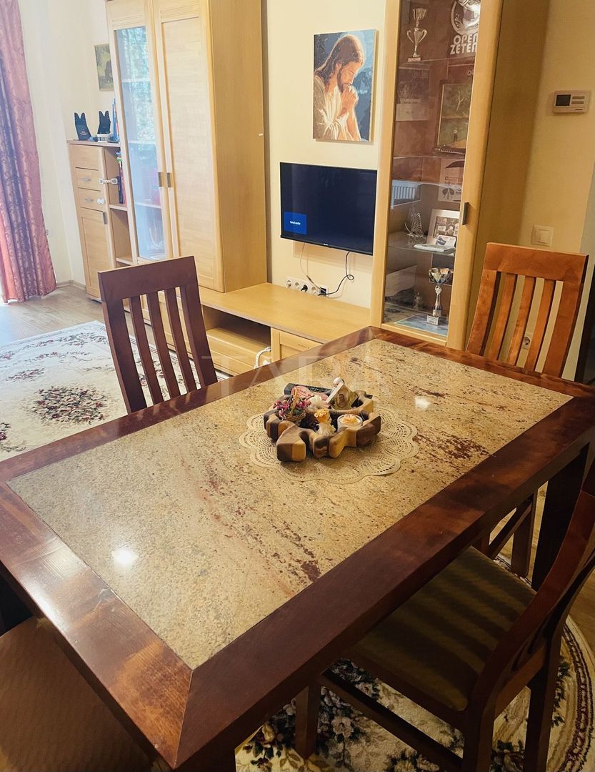Apartament 2 camere, mobilat, parcare subterană, finisaje noi. - Poză 2