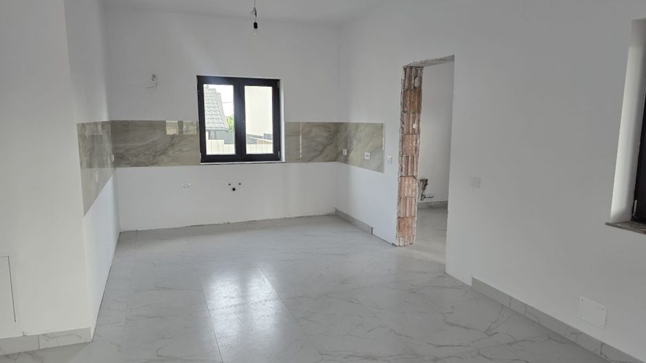 Casă Nouă Modernă de Vânzare –Sărata, Bacău,Confort, Spațiu și Liniste - Poză 10