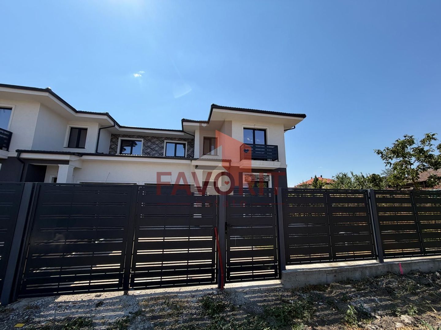 Duplex despartit | 5 camere | Garaj | Finisaje premium | 3 bai |Asfalt - Poză 2