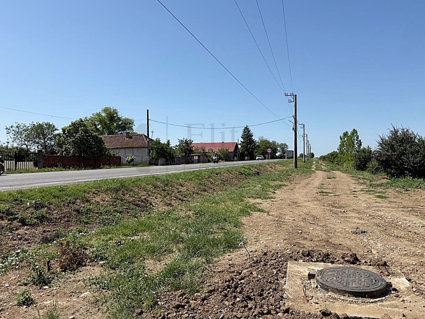 Teren intravilan 2.6 hectare la E671 / DN79 | Front 484 ml - Poză 6