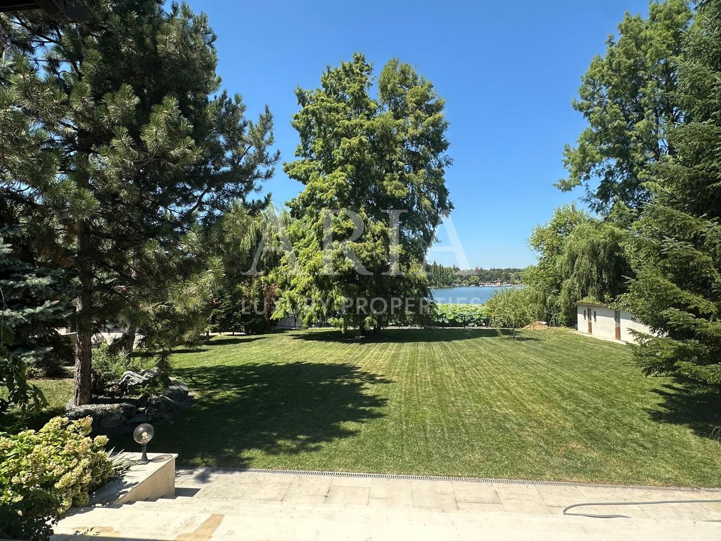 VILĂ INDIVIDUALA LAKEFRONT SNAGOV | POOL - Poză 11