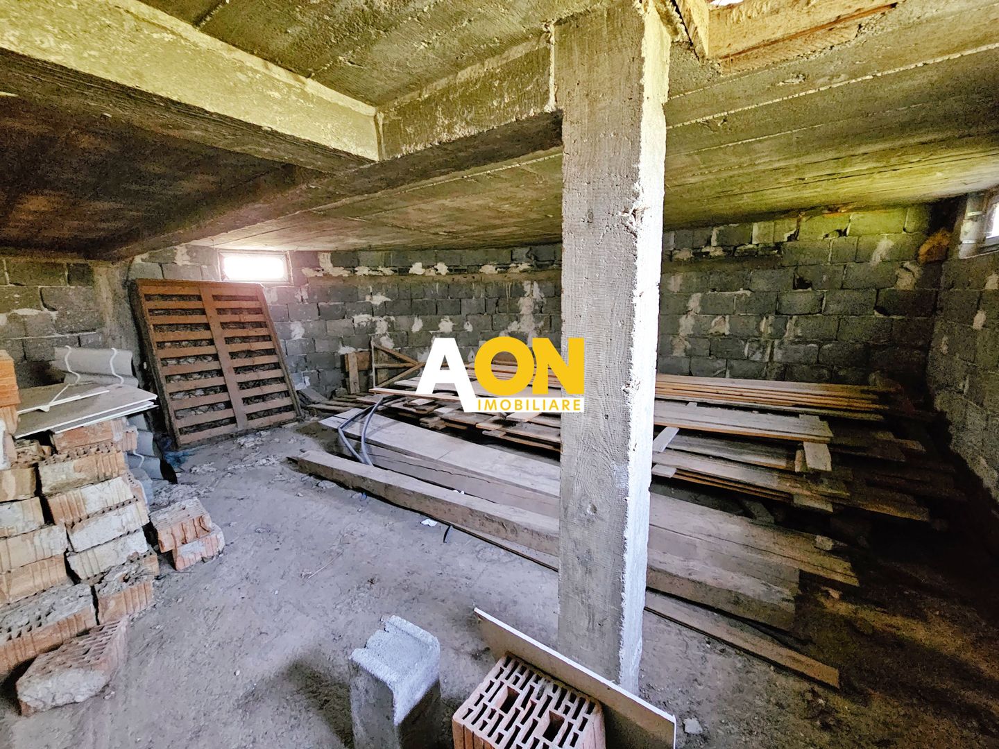 Casa la gri, S+P+M, 4 camere, 500 mp teren, Cetate, toate utilitatile - Poză 14