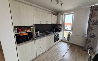 Spatios. Mobilat si utilat. Pozitie excelenta. - Poză 5