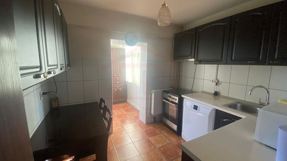 Inchiriere apartament 2 camere, Piata Centrala, 53 mp, 430 EURO/Luna - Poză 4