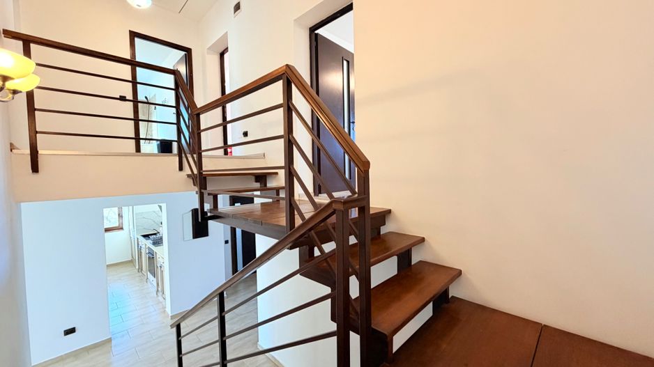 Duplex luminos si spațios, cu garaj, in zona Mehala - Ronat - Poză 9