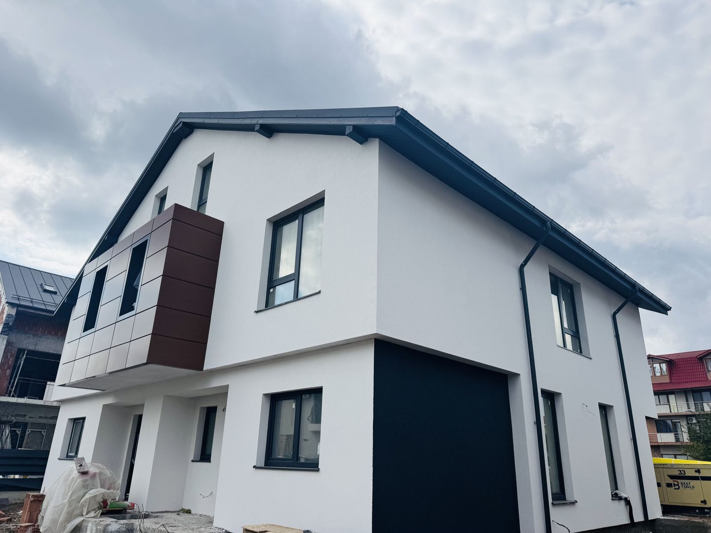 Vile Otopeni 23 august 5 camere, TOATE utilitatile - Poză 1