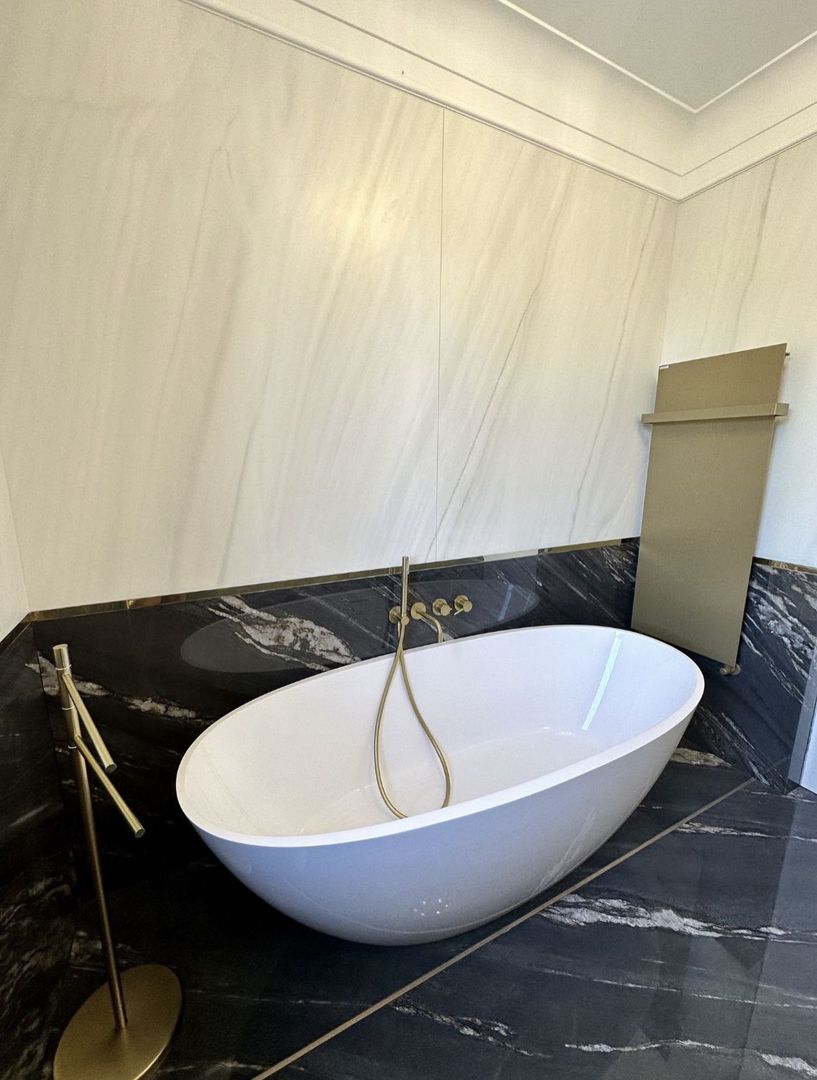 ageuropa.ro vinde apart. 2 cam. mobilat, utilat  LUX la etajul 1. - Poză 4