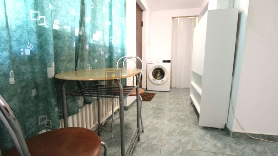 2 camere la curte intr-o zona linistita in Cetatii - Poză 6
