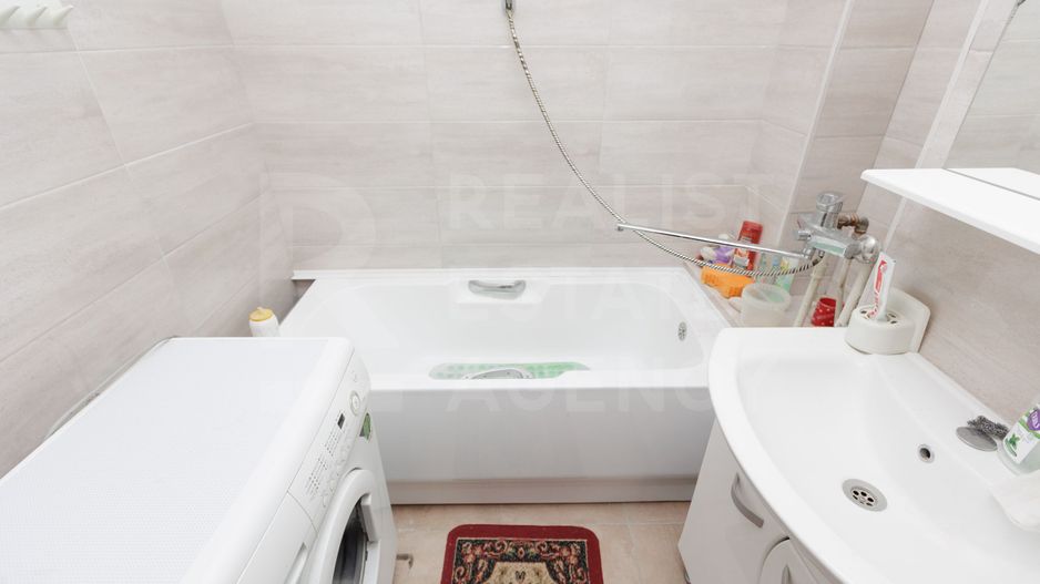 Vânzare, apartament, 3 camere, strada Miorița ,Centru. - Poză 10