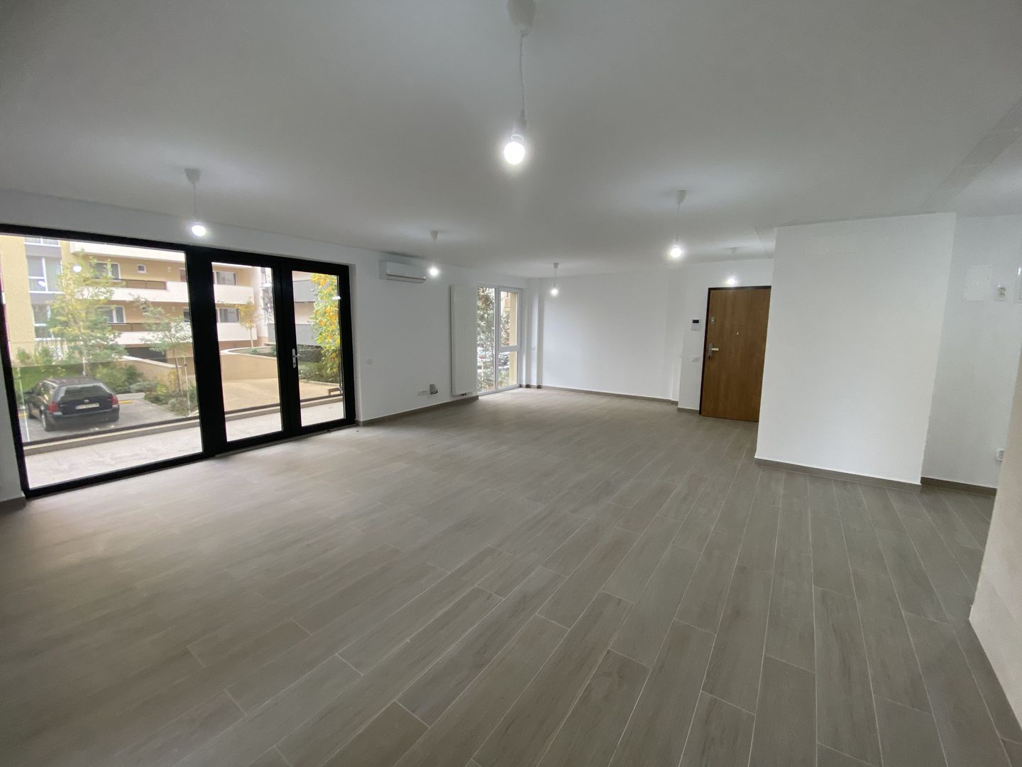 Spațiu comercial / Birouri de închiriat în Urban Plaza | Predare imediată - Poză 3