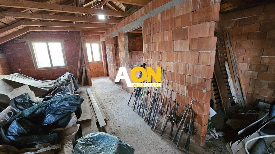 Casa 4 camere, 300 mp utili, 562 mp teren, zona Centru - Poză 13