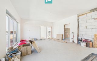 Penthouse cu lift privat și terasă mare în Ghiroda - Poză 6