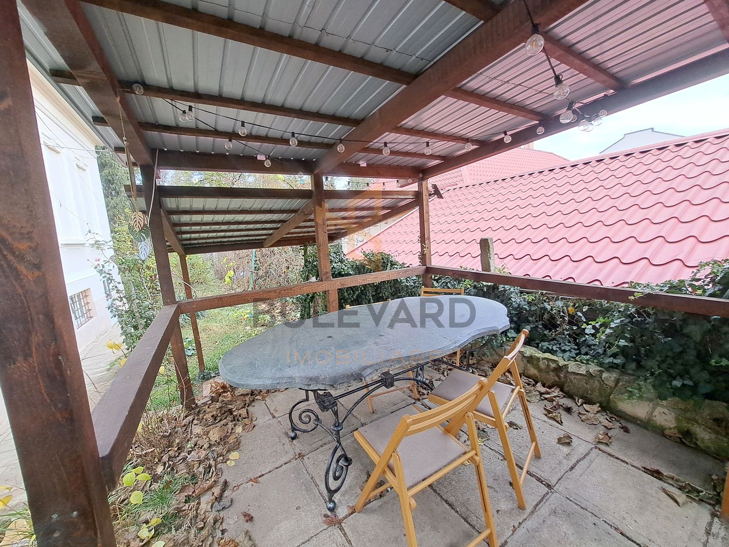 Apartament 2 camere la casa, curte si garaj! zona centrala! - Poză 4