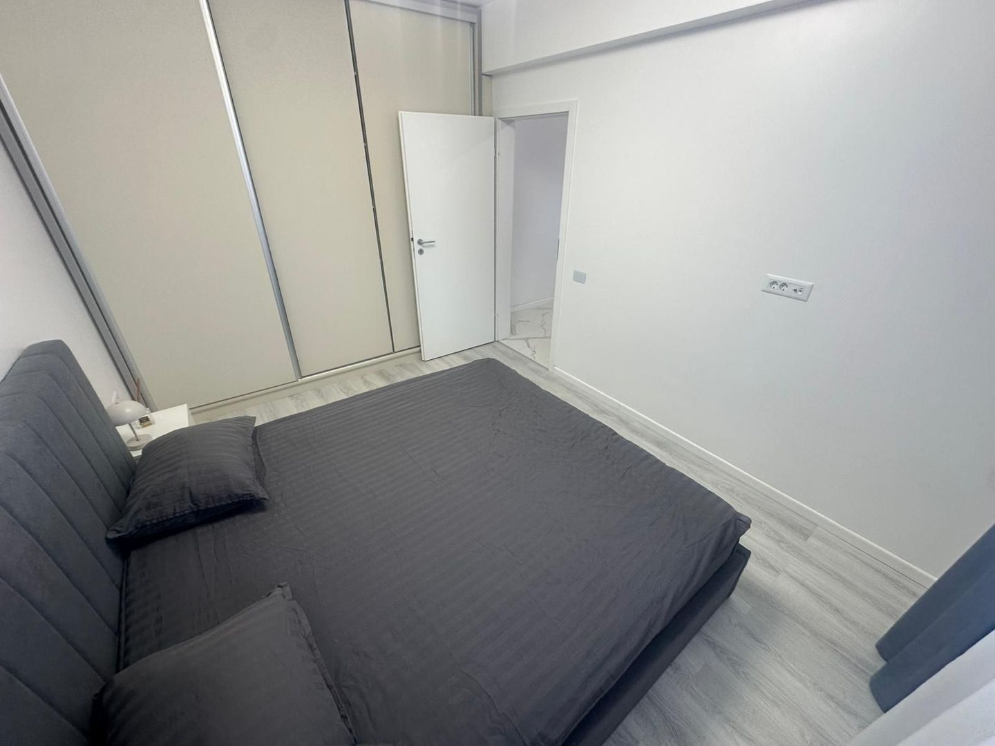 AP. 2 CAMERE MIRAL RESIDENCE, CURTE 20 MP, LOC PARCARE, COMISION 0% - Poză 4