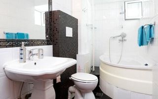 Piata Victoriei, Buzesti - Poză 8