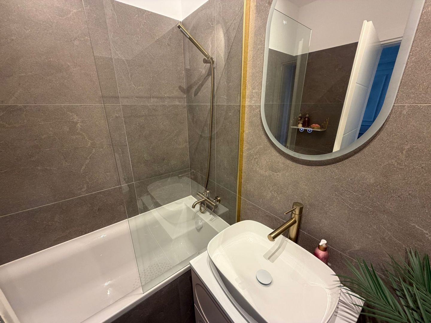 AP. 2 CAMERE ESTORIA, PRIMA INCHIRIERE, PET-FRIENDLY, PARCARE, METROU - Poză 10