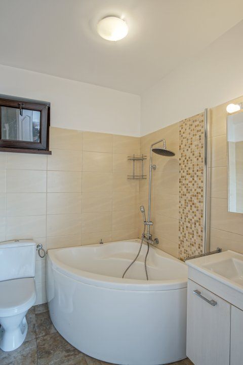 Apartament 3 camere si loc de parcare - Poză 6