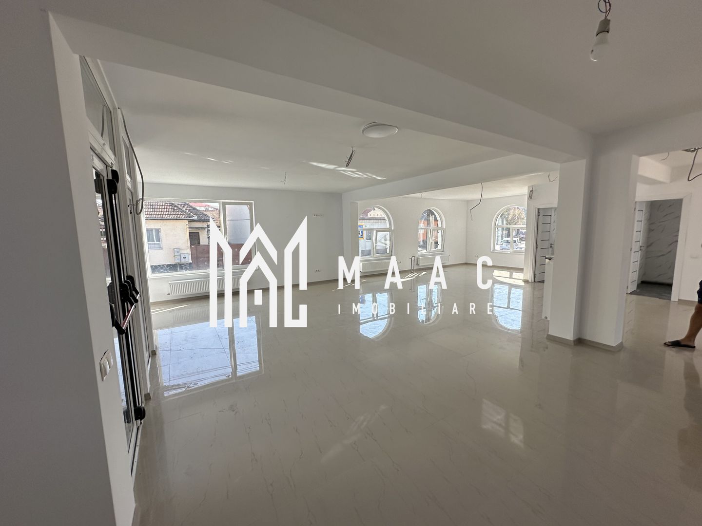 Spatiu comercial | 115MP | Nou Renovat | Parcare | Terezian - Poză 1